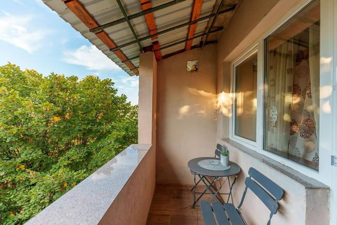 Central Apartament Cristian Arad Bagian luar foto
