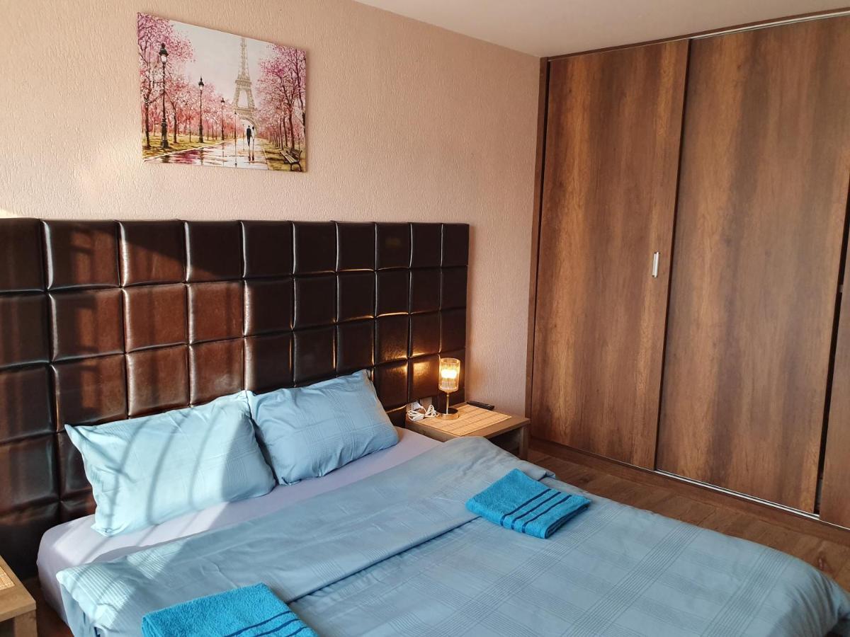 Central Apartament Cristian Arad Bagian luar foto